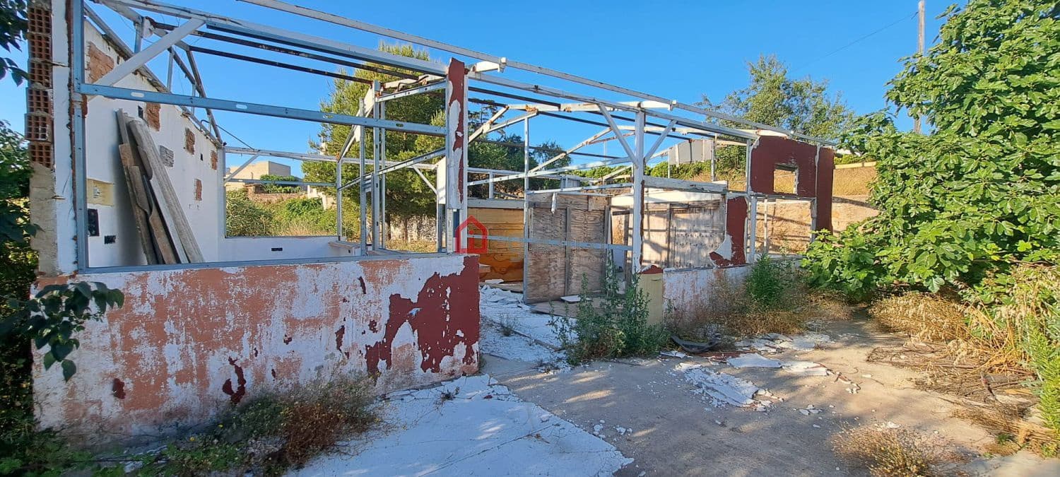 3 bedroom Townhouse for sale in Castello de la Plana - € 70,000 (Ref: 8370758)