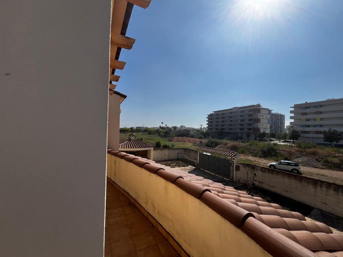 6 makuuhuone Paritalo myytävänä paikassa Vinaros - 295 000 € (Ref: 8423216)