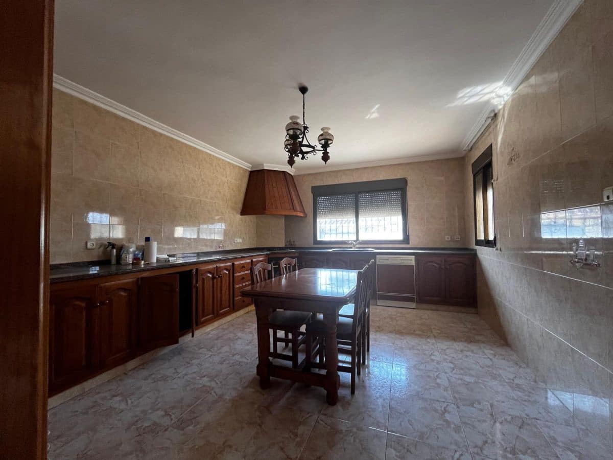 6 makuuhuone Paritalo myytävänä paikassa Vinaros - 295 000 € (Ref: 8423216)