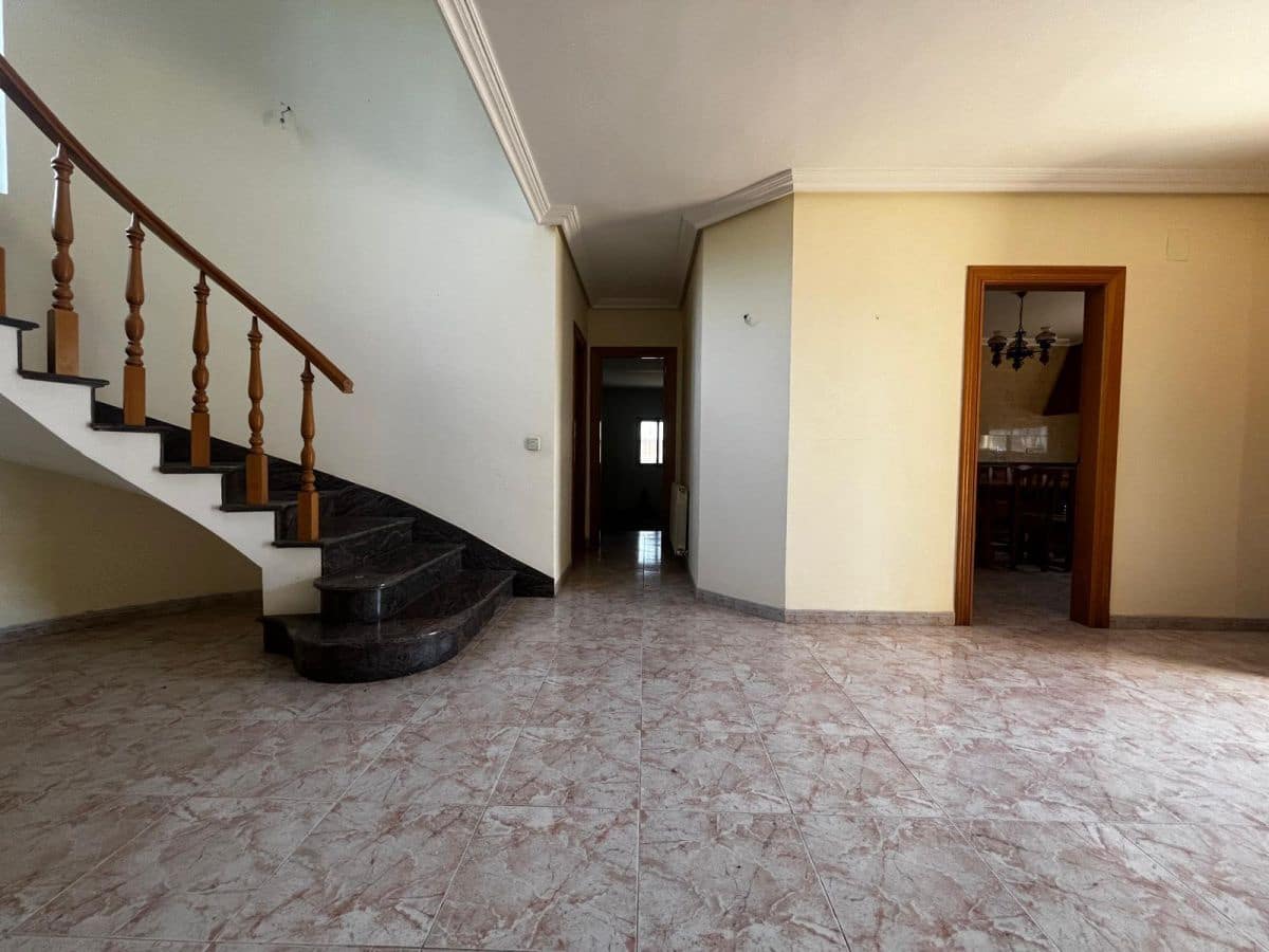 6 makuuhuone Paritalo myytävänä paikassa Vinaros - 295 000 € (Ref: 8423216)