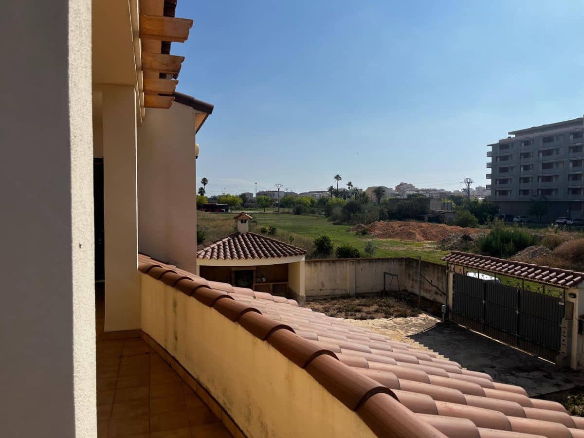 6 makuuhuone Paritalo myytävänä paikassa Vinaros - 295 000 € (Ref: 8423216)