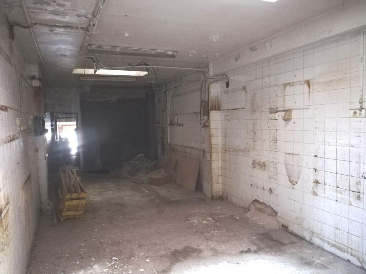 Huis te koop in Castello de la Plana met garage - € 103.000 (Ref: 8576278)