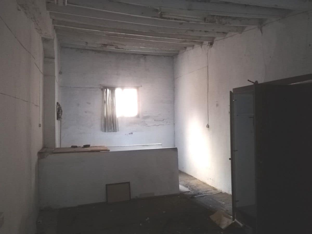 Huis te koop in Castello de la Plana met garage - € 103.000 (Ref: 8576278)