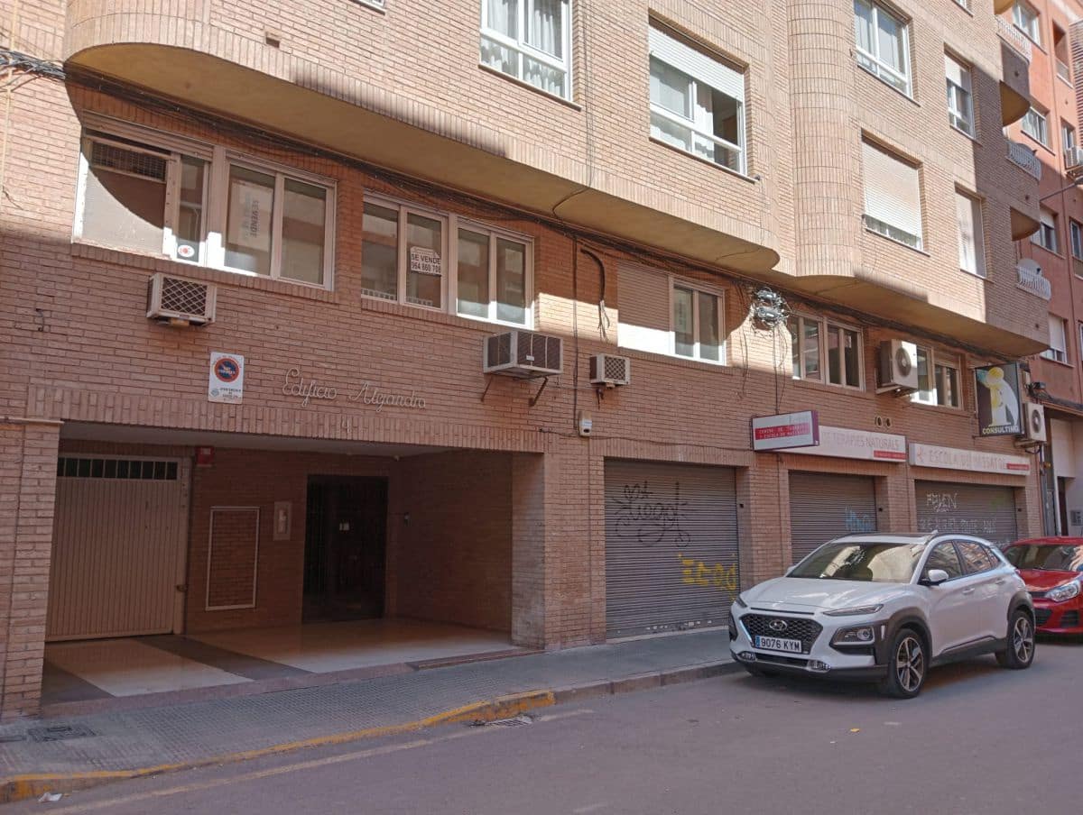 Comercial para venda em Castello de la Plana - 150 000 € (Ref: 8597224)