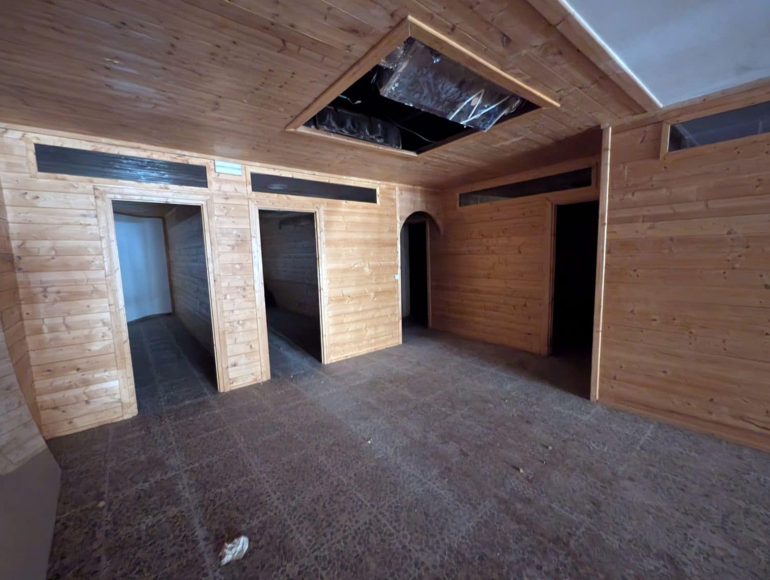 Comercial para venda em Castello de la Plana - 150 000 € (Ref: 8597224)