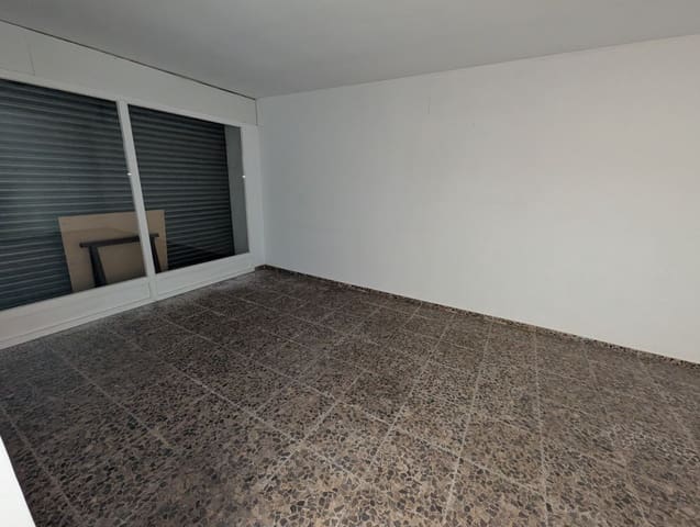 Commercieel te koop in Castelló de la Plana - € 150.000 (Ref: 8597224)