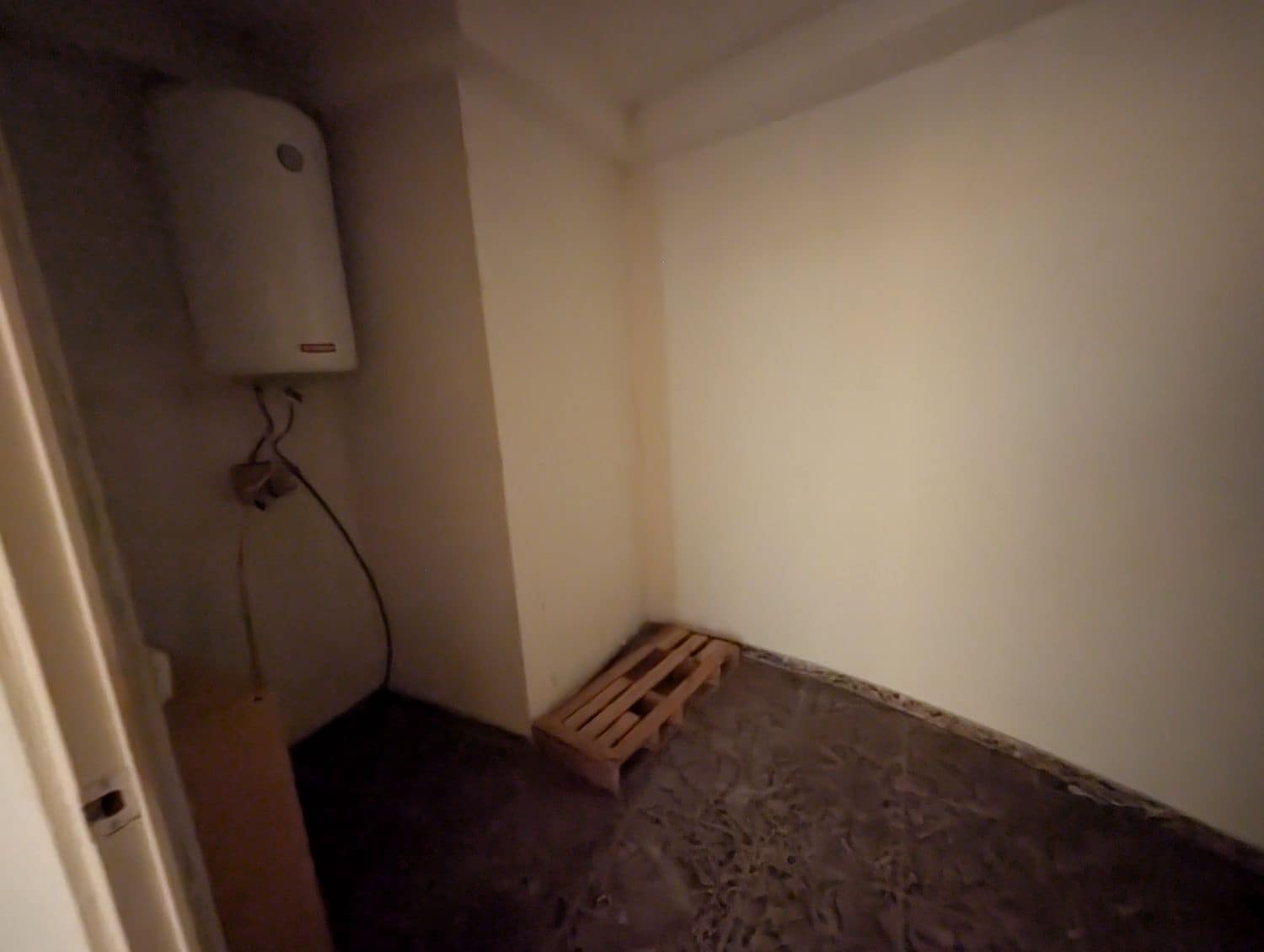 Comercial para venda em Castello de la Plana - 150 000 € (Ref: 8597224)