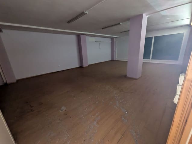 Commercieel te koop in Castelló de la Plana - € 150.000 (Ref: 8597224)