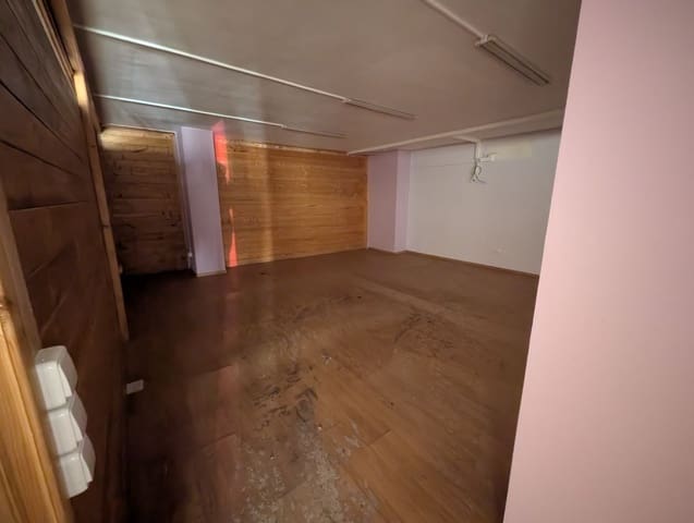 Commercieel te koop in Castelló de la Plana - € 150.000 (Ref: 8597224)