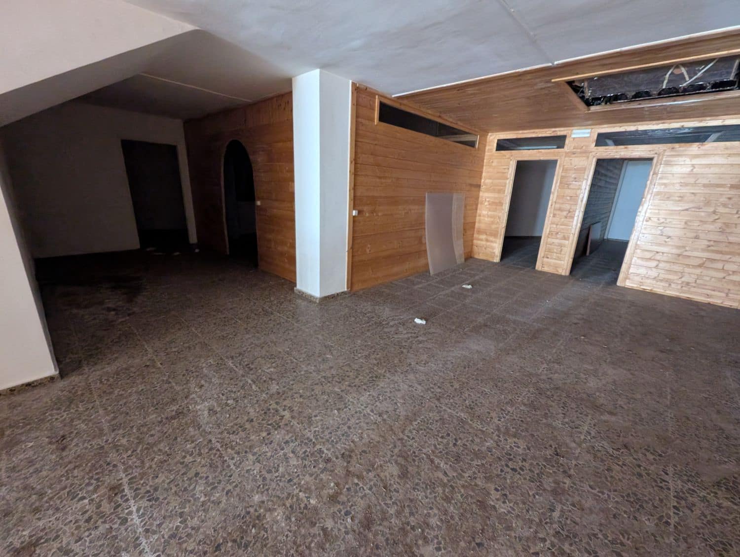 Comercial para venda em Castello de la Plana - 150 000 € (Ref: 8597224)