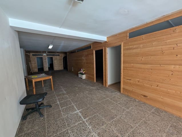 Commercieel te koop in Castelló de la Plana - € 150.000 (Ref: 8597224)