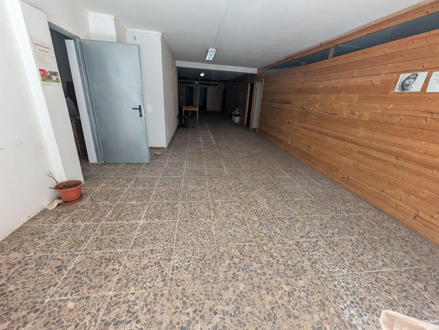 Comercial para venda em Castello de la Plana - 150 000 € (Ref: 8597224)