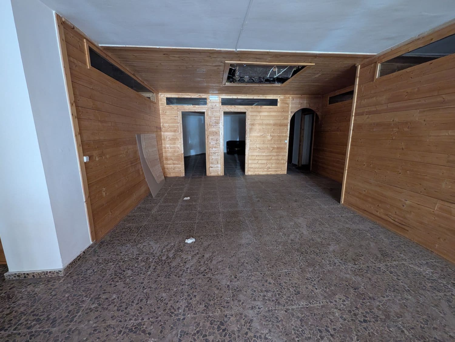 Comercial para venda em Castello de la Plana - 150 000 € (Ref: 8597224)