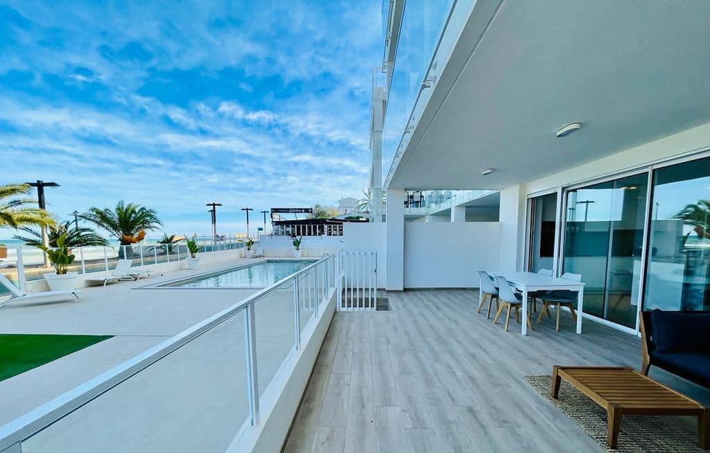 3 soveværelse Lejlighed til salg i Oropesa  - € 420.000 (Ref: 8601436)