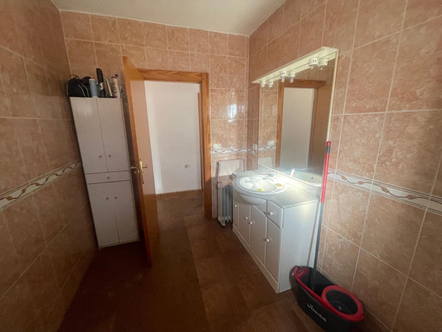 6 soveværelse Semi-Rækkehus til salg i La Vall d'Uixo - € 150.000 (Ref: 8729236)