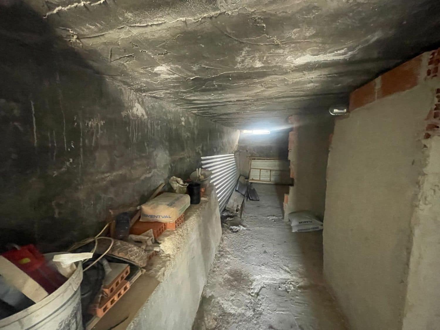 6 soveværelse Semi-Rækkehus til salg i La Vall d'Uixo - € 150.000 (Ref: 8729236)