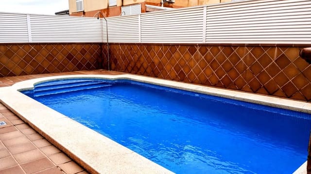 4 Zimmer Villa zu verkaufen in Burriana / Borriana - 295.000 € (Ref: 8752137)