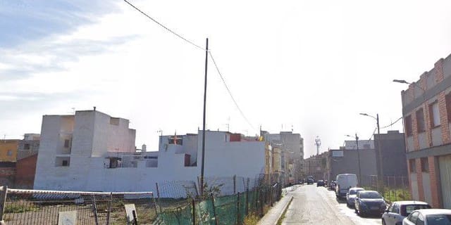 Townhouse for sale in Norte, Castelló de la Plana - € 50,000 (Ref: 8922185)