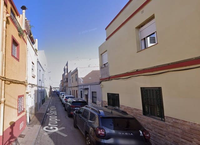 Townhouse for sale in Norte, Castelló de la Plana - € 50,000 (Ref: 8922185)