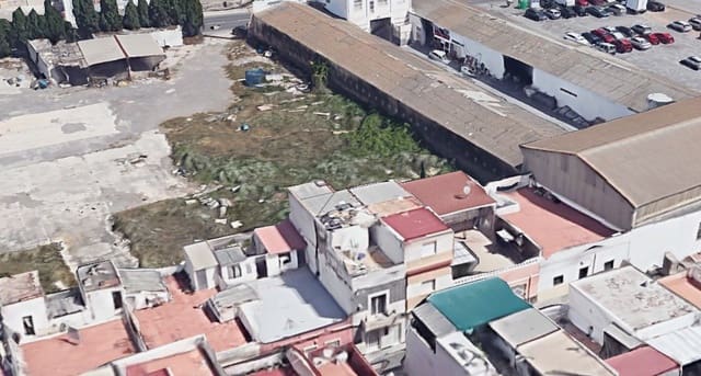 Townhouse for sale in Norte, Castelló de la Plana - € 50,000 (Ref: 8922185)