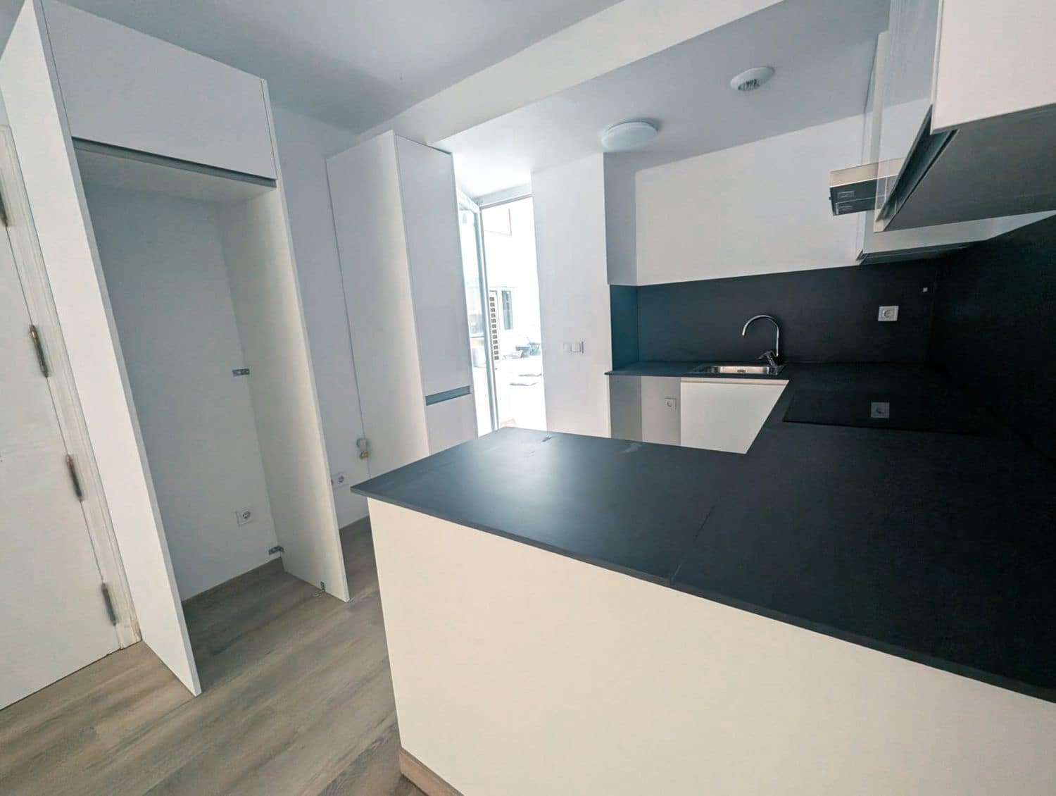 3 bedroom Flat for sale in Castello de la Plana with garage - € 197,000 (Ref: 8922192)