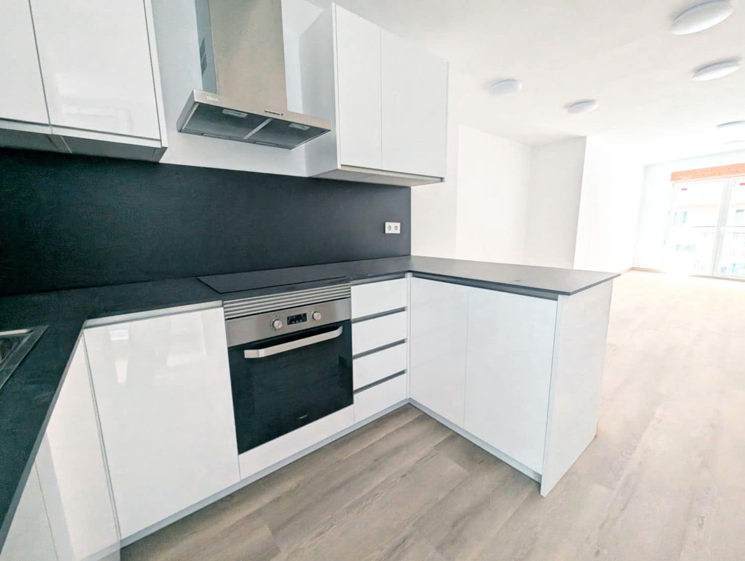 3 bedroom Flat for sale in Castello de la Plana with garage - € 197,000 (Ref: 8922192)