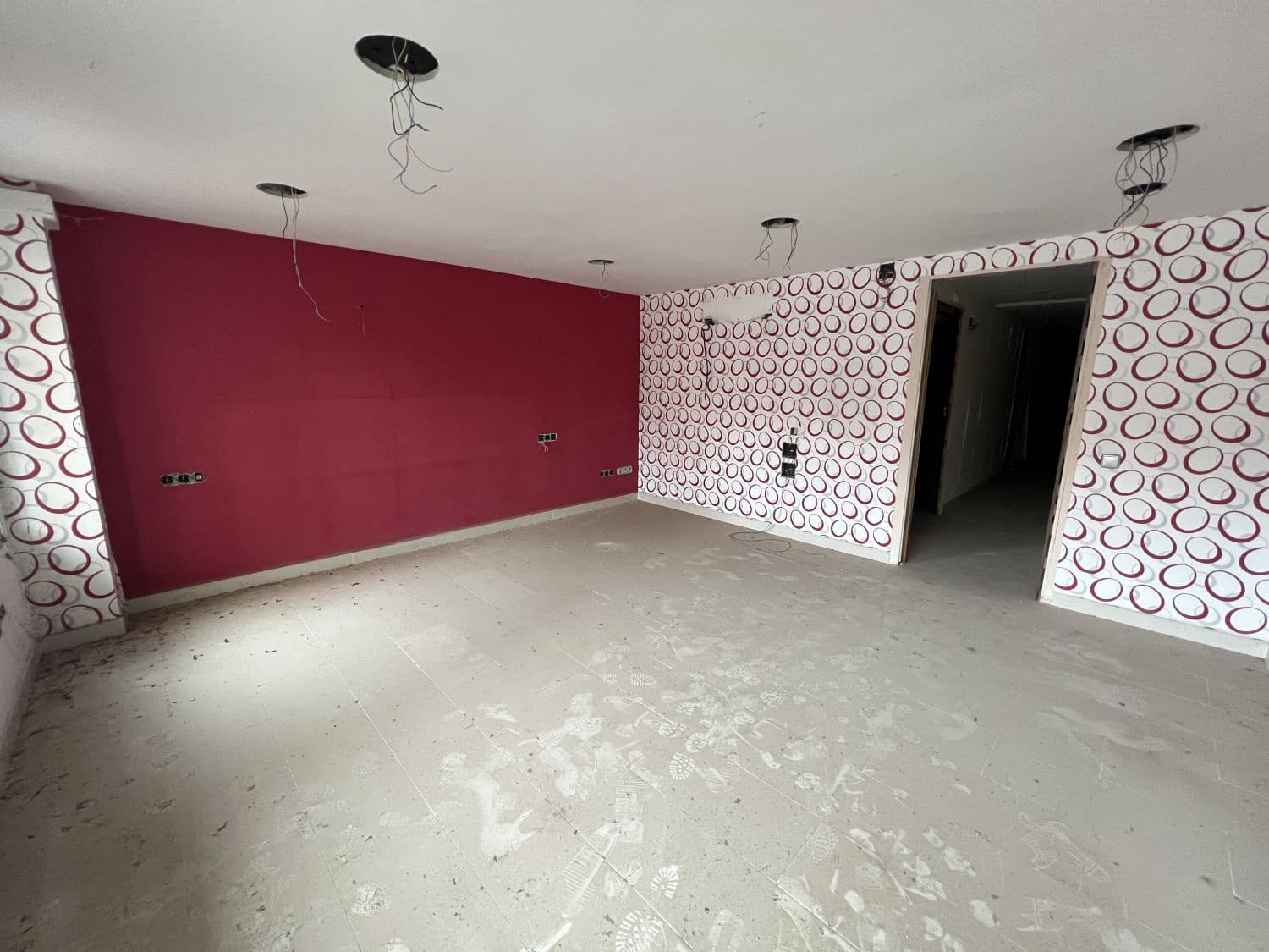 4 soveværelse Kontor til salg i Castello de la Plana - € 71.000 (Ref: 8922195)