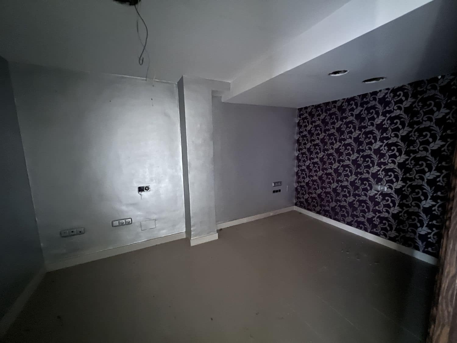 4 soveværelse Kontor til salg i Castello de la Plana - € 71.000 (Ref: 8922195)