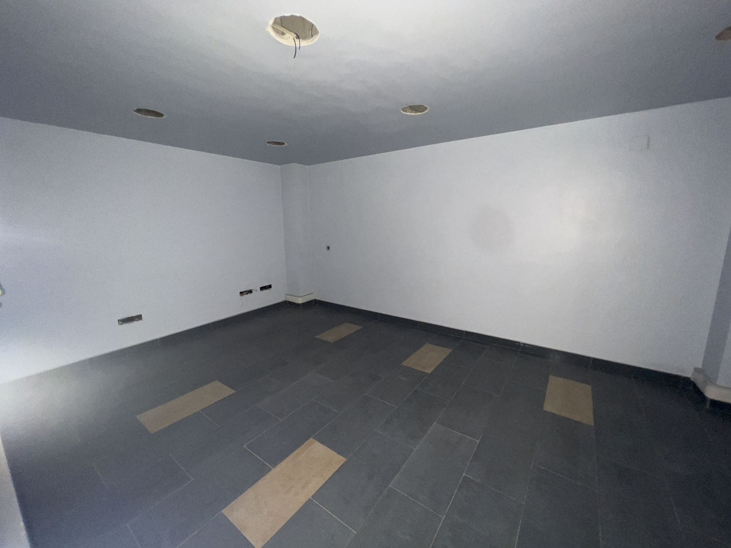 4 soveværelse Kontor til salg i Castello de la Plana - € 71.000 (Ref: 8922195)