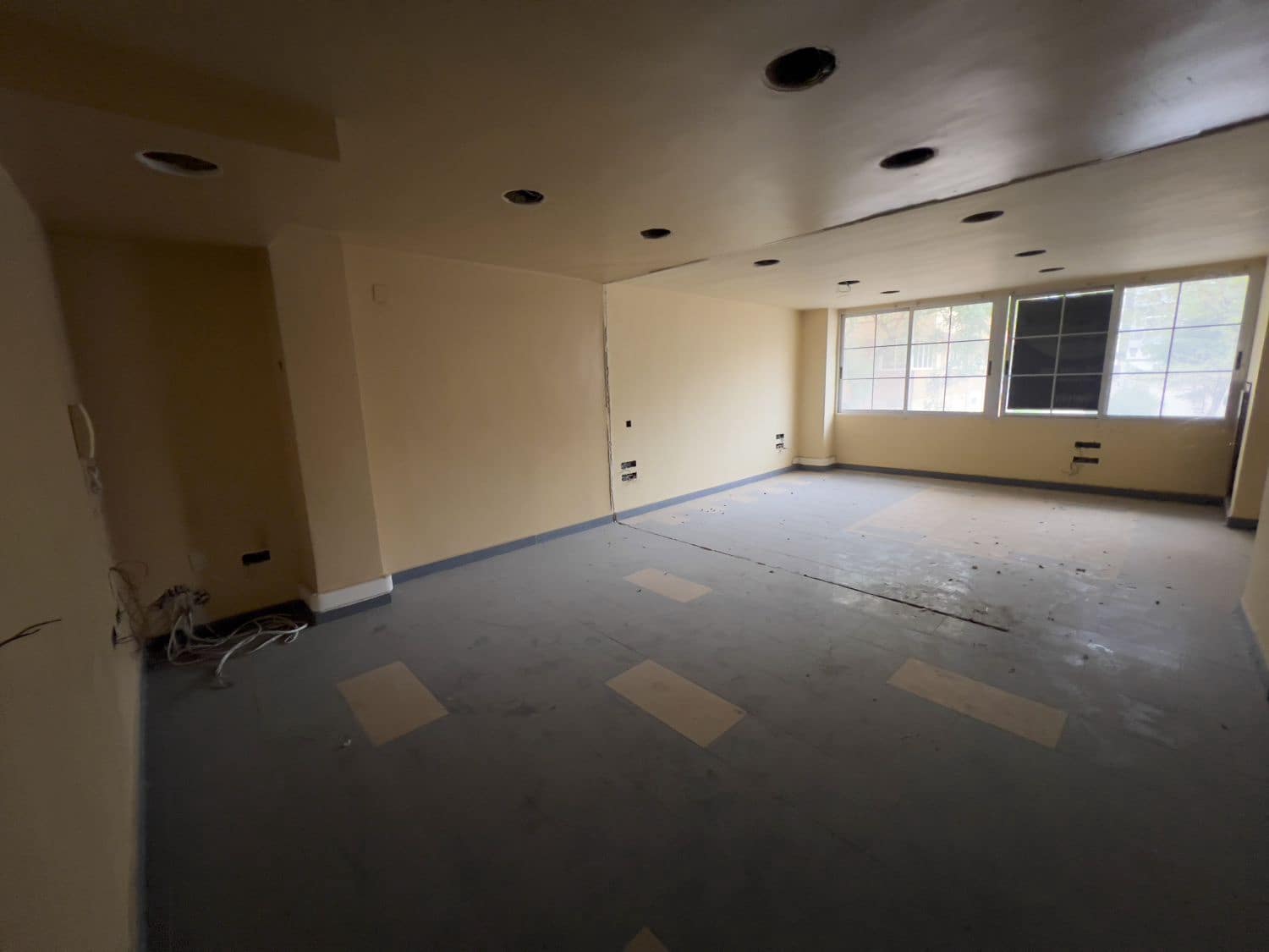 4 soveværelse Kontor til salg i Castello de la Plana - € 71.000 (Ref: 8922195)