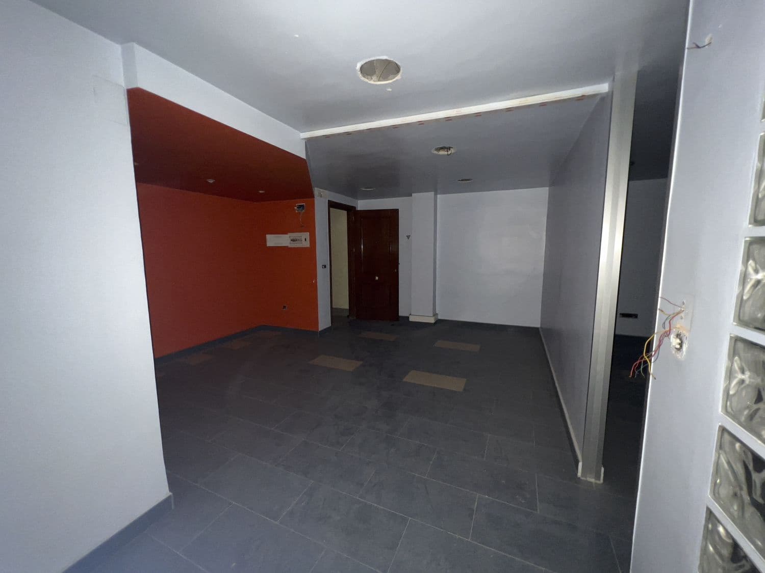 4 soveværelse Kontor til salg i Castello de la Plana - € 71.000 (Ref: 8922195)