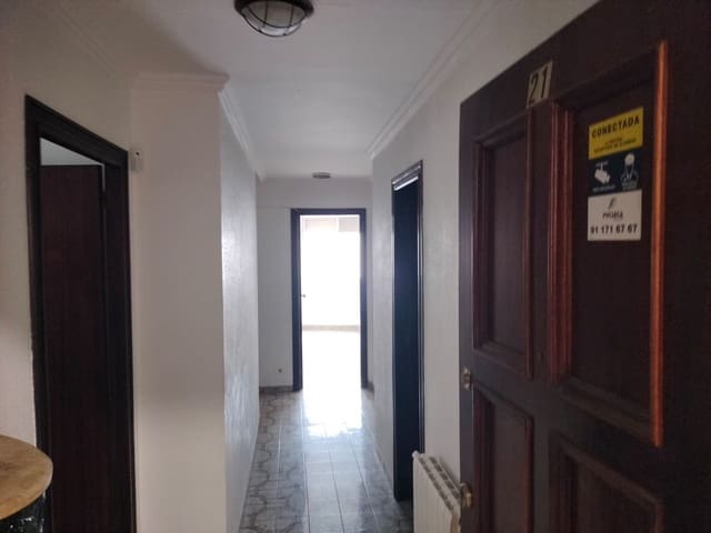 4 bedroom Flat for sale in L'Alcora - € 67,000 (Ref: 8922196)