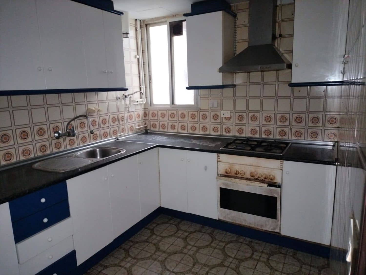 4 soveværelse Lejlighed til salg i L'Alcora - € 67.000 (Ref: 8922196)