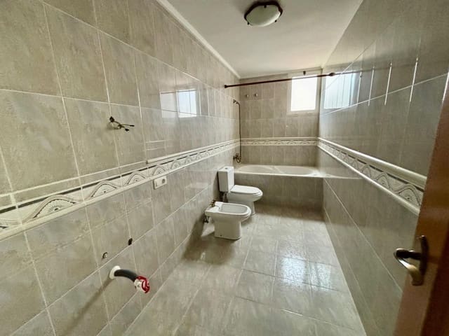 3 sovrum Radhus till salu i La Vall d'Uixó med garage - 195 000 € (Ref: 8922209)