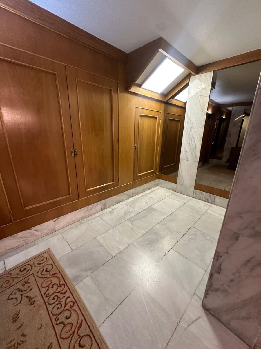 4 soveværelse Lejlighed til salg i Castello de la Plana med garage - € 385.000 (Ref: 8922215)