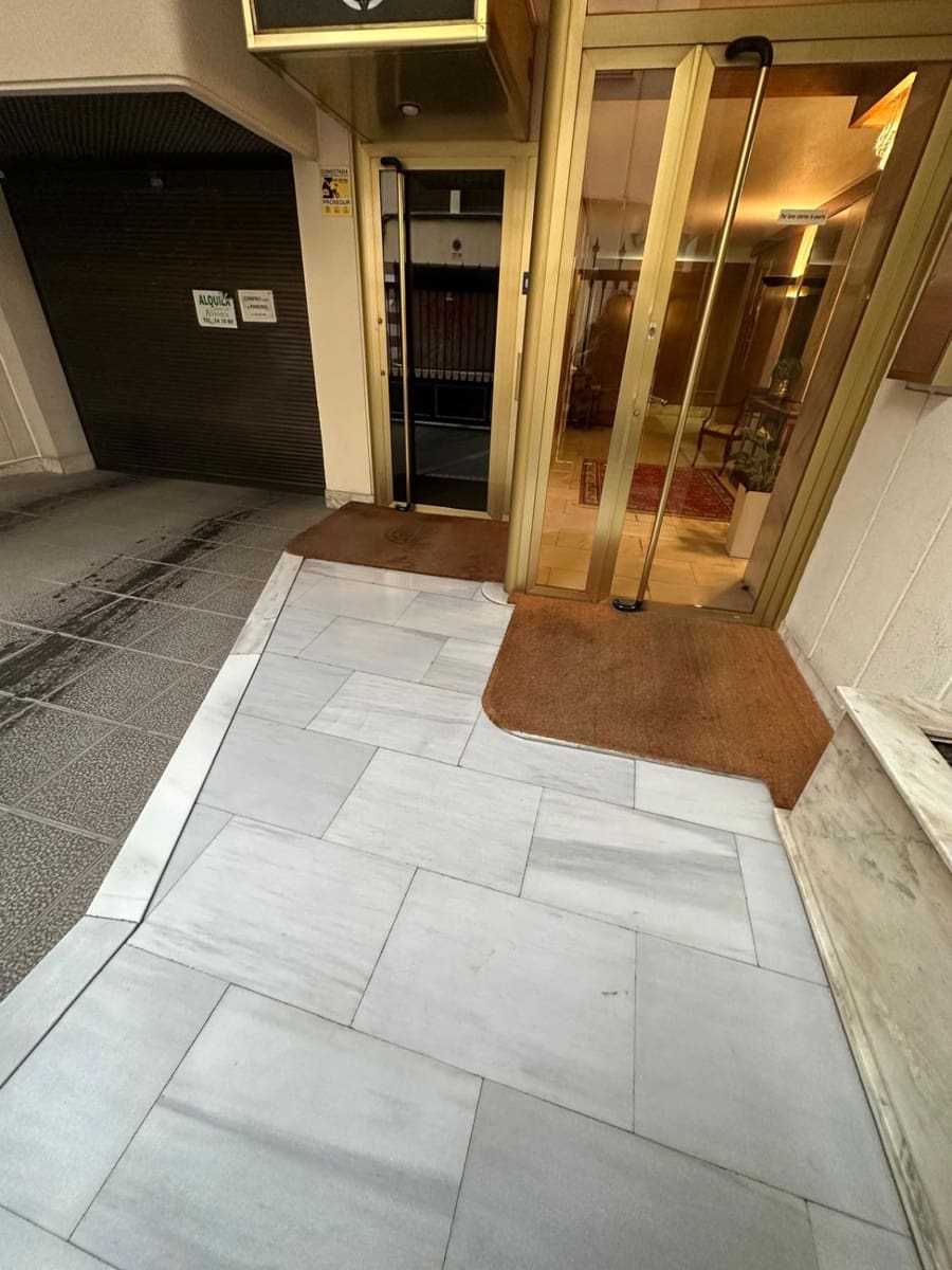 4 soveværelse Lejlighed til salg i Castello de la Plana med garage - € 385.000 (Ref: 8922215)