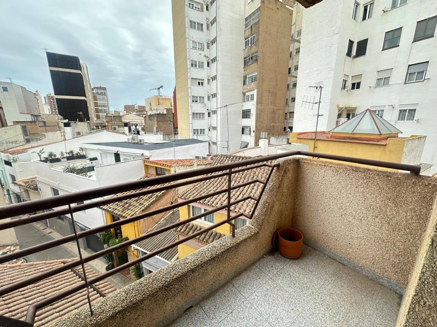 4 soveværelse Lejlighed til salg i Castello de la Plana med garage - € 385.000 (Ref: 8922215)