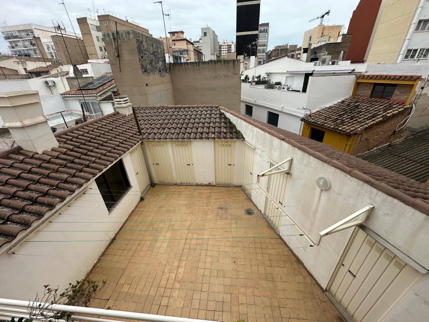 4 soveværelse Lejlighed til salg i Castello de la Plana med garage - € 385.000 (Ref: 8922215)