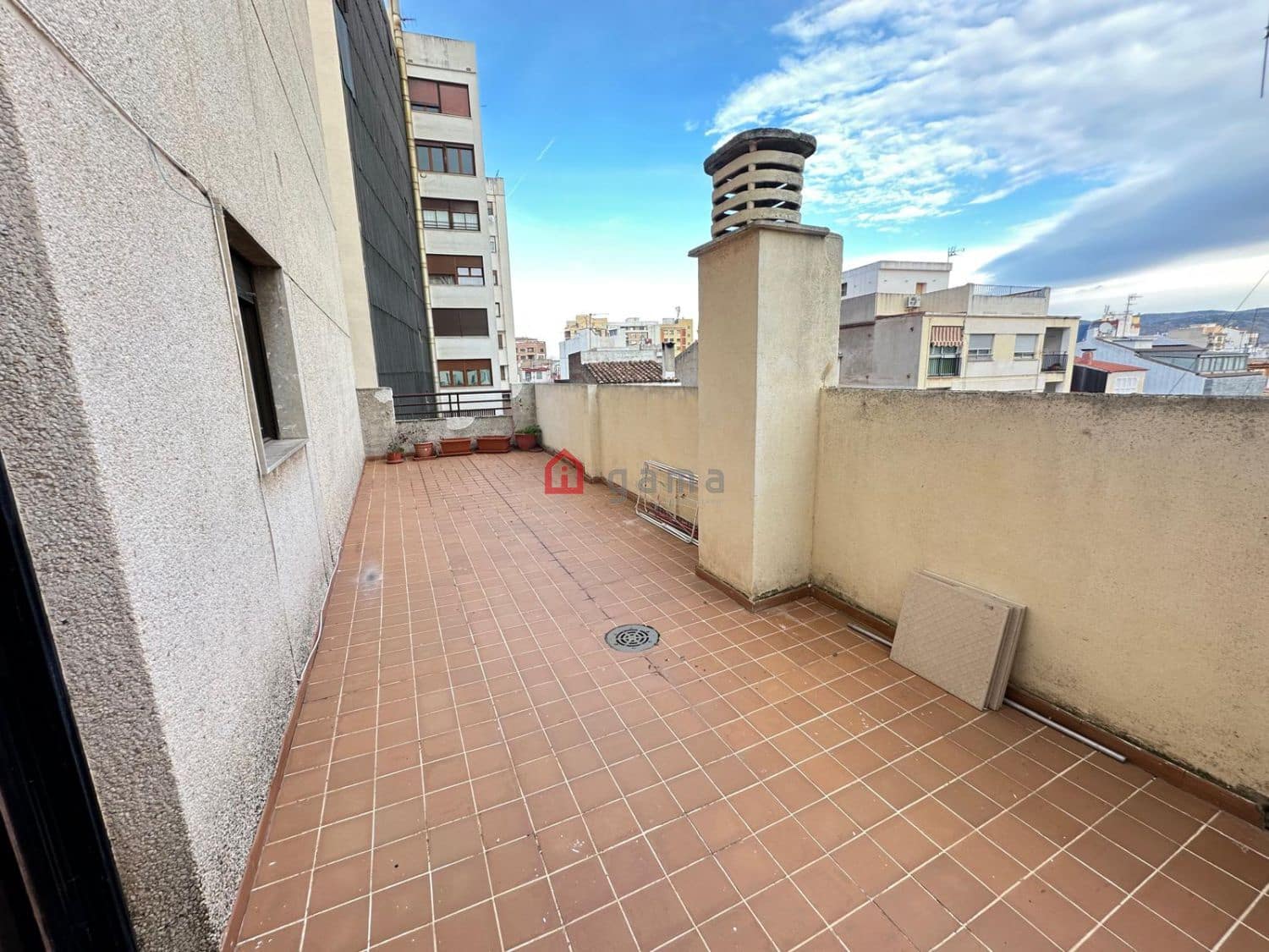 4 bedroom Flat for sale in Castello de la Plana with garage - € 385,000 (Ref: 8922215)