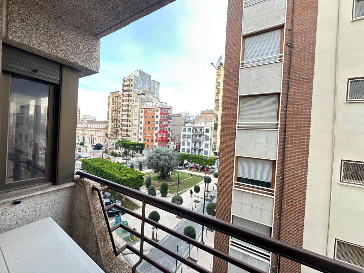 4 bedroom Flat for sale in Castello de la Plana with garage - € 385,000 (Ref: 8922215)