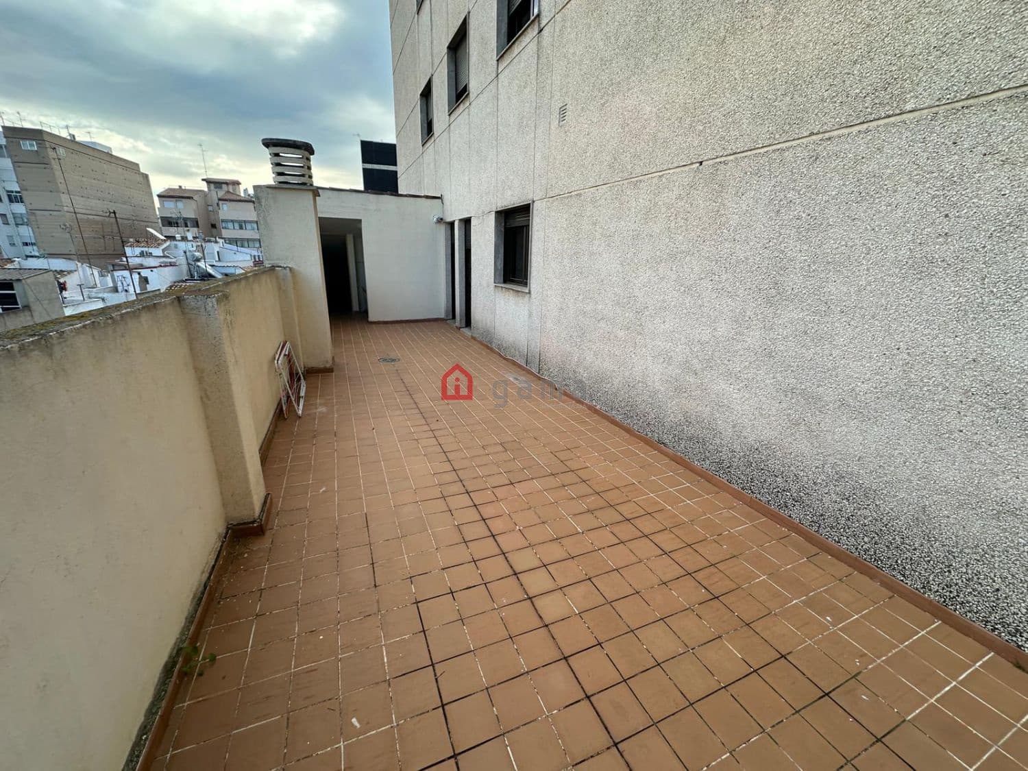 4 bedroom Flat for sale in Castello de la Plana with garage - € 385,000 (Ref: 8922215)