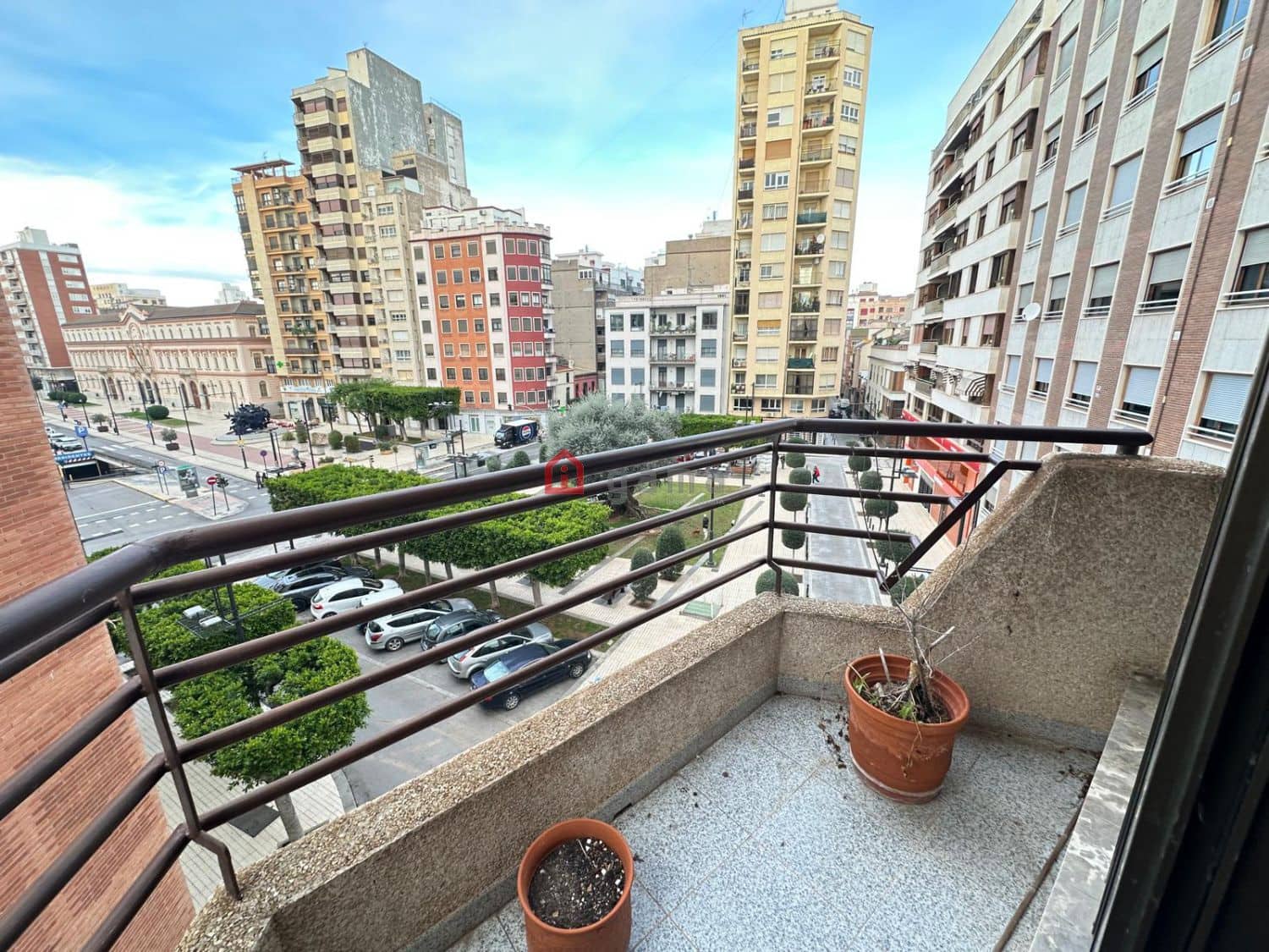 4 bedroom Flat for sale in Castello de la Plana with garage - € 385,000 (Ref: 8922215)