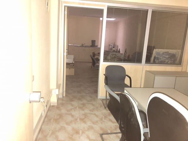 3 slaapkamer Kantoor te koop in Centro, Castelló de la Plana - € 55.000 (Ref: 8924877)