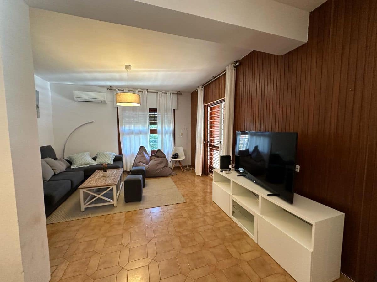 4 soveværelse Semi-Rækkehus til salg i Benicassim med garage - € 1.400.000 (Ref: 8960514)