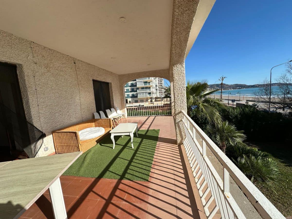 4 soveværelse Semi-Rækkehus til salg i Benicassim med garage - € 1.400.000 (Ref: 8960514)
