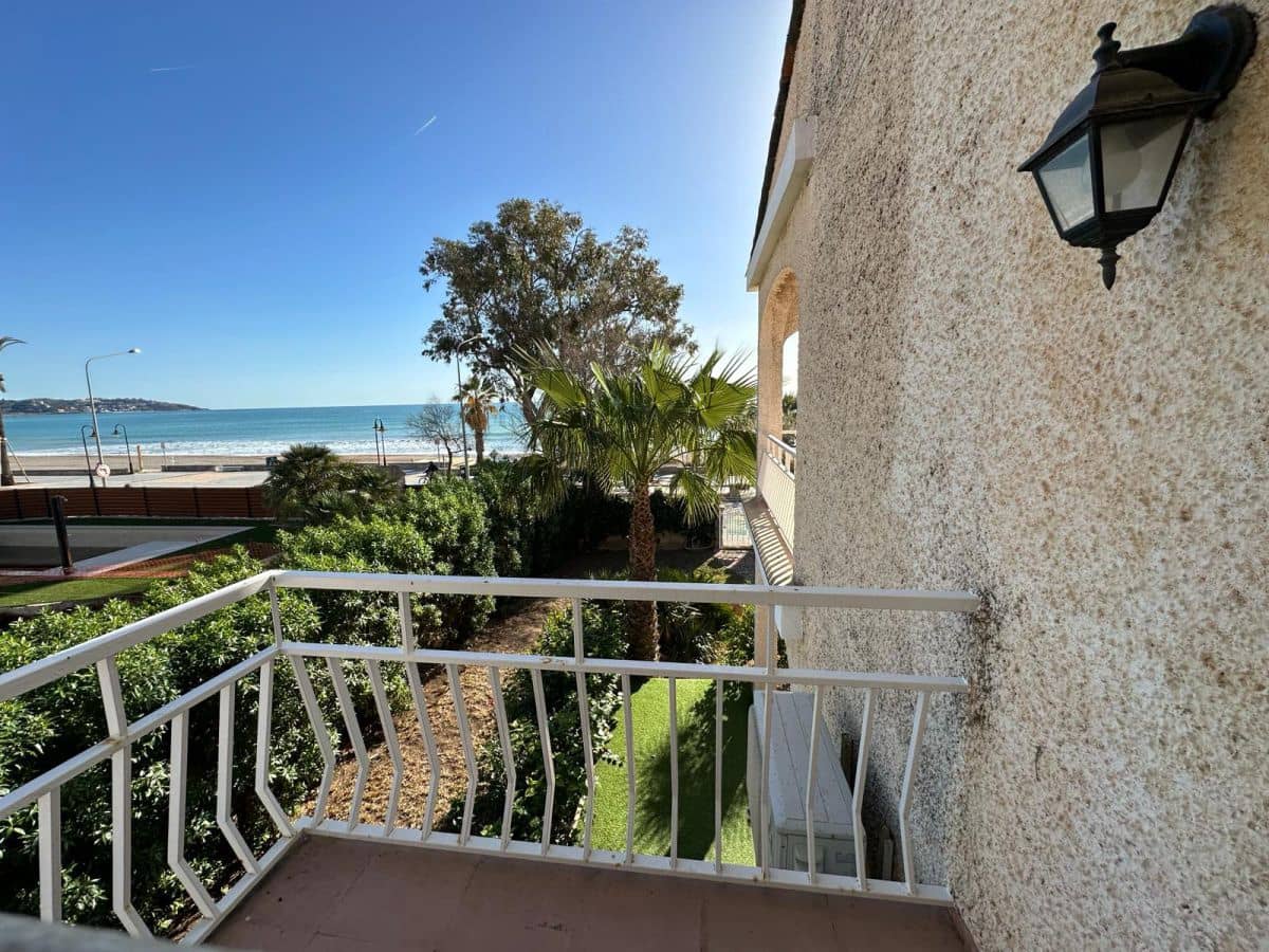 4 soveværelse Semi-Rækkehus til salg i Benicassim med garage - € 1.400.000 (Ref: 8960514)