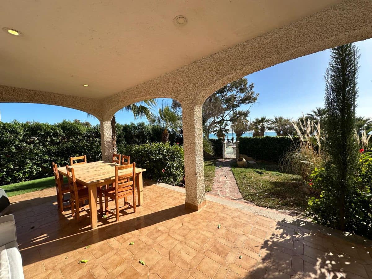 4 soveværelse Semi-Rækkehus til salg i Benicassim med garage - € 1.400.000 (Ref: 8960514)