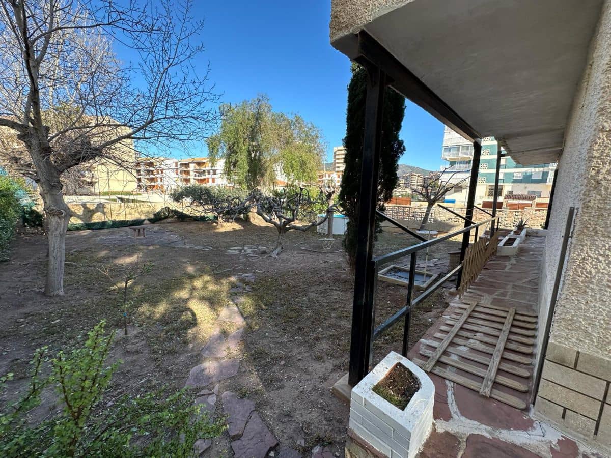 4 soveværelse Semi-Rækkehus til salg i Benicassim med garage - € 1.400.000 (Ref: 8960514)