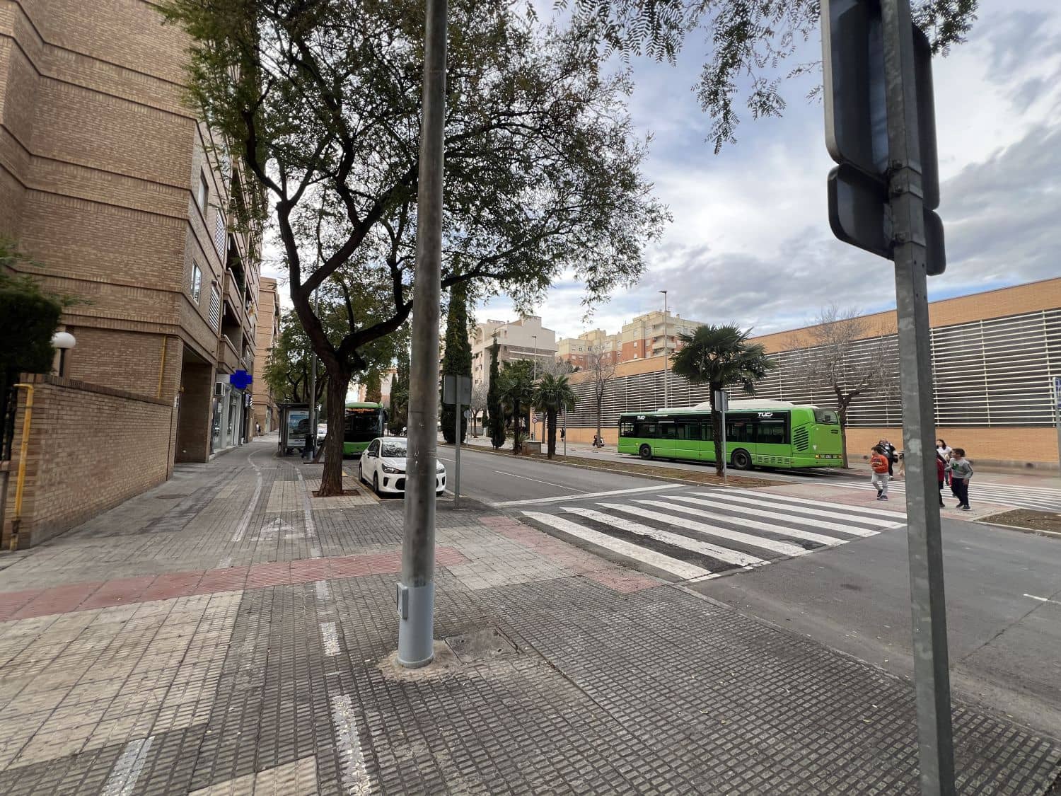 Erhverv til salg i Castello de la Plana - € 76.000 (Ref: 8983082)