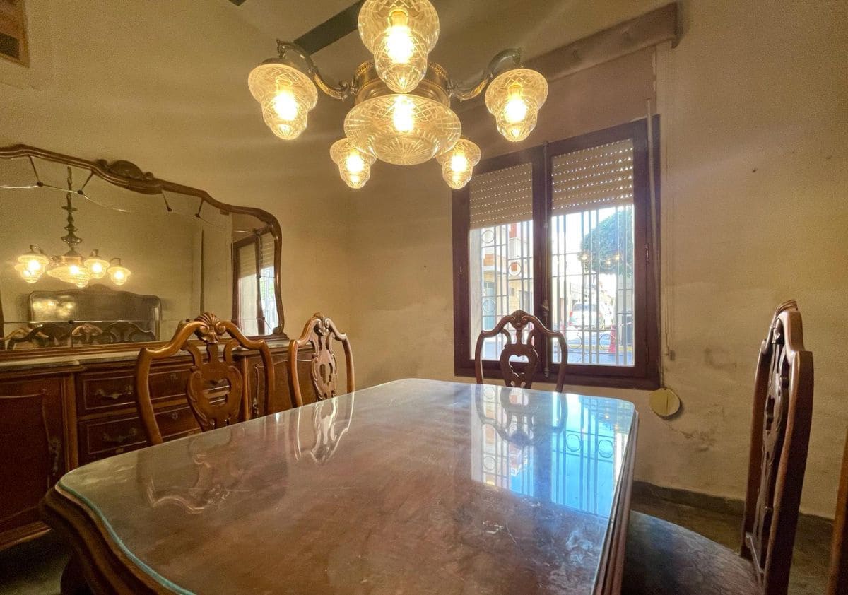 5 soverom Hus til salgs i Nules med garasje - € 220 000 (Ref: 9012937)